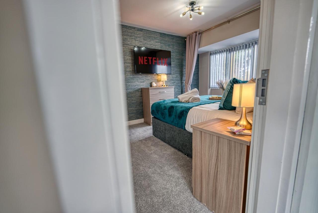 Stylish House - B'Ham Airport And Nec, Jlr Solihull, Business & Leisure Stays - Aspen House Номер фото