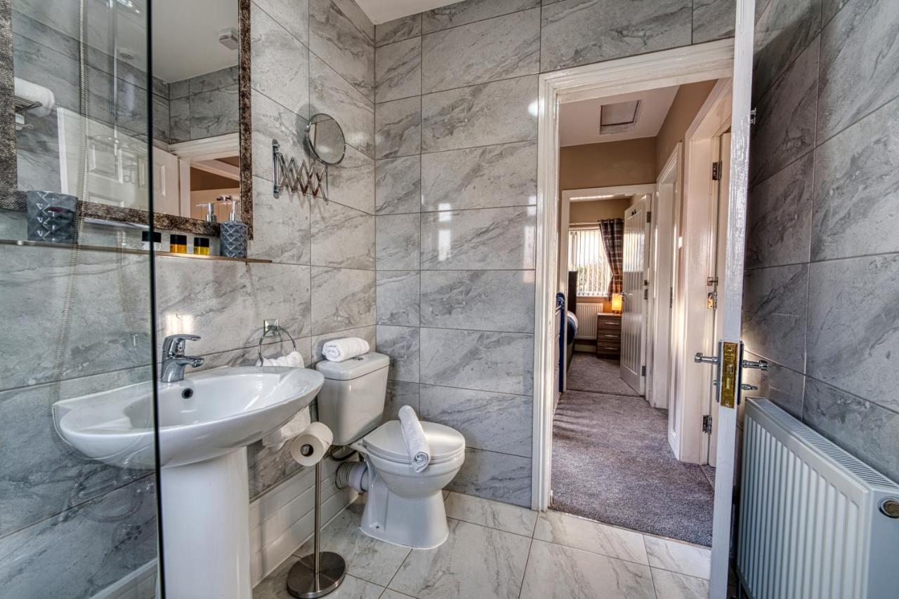 Stylish House - B'Ham Airport And Nec, Jlr Solihull, Business & Leisure Stays - Aspen House Номер фото